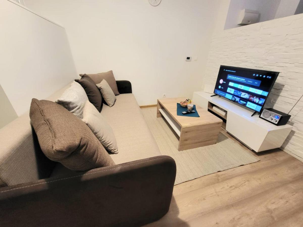 Velky Apartman 3 Братислава Экстерьер фото