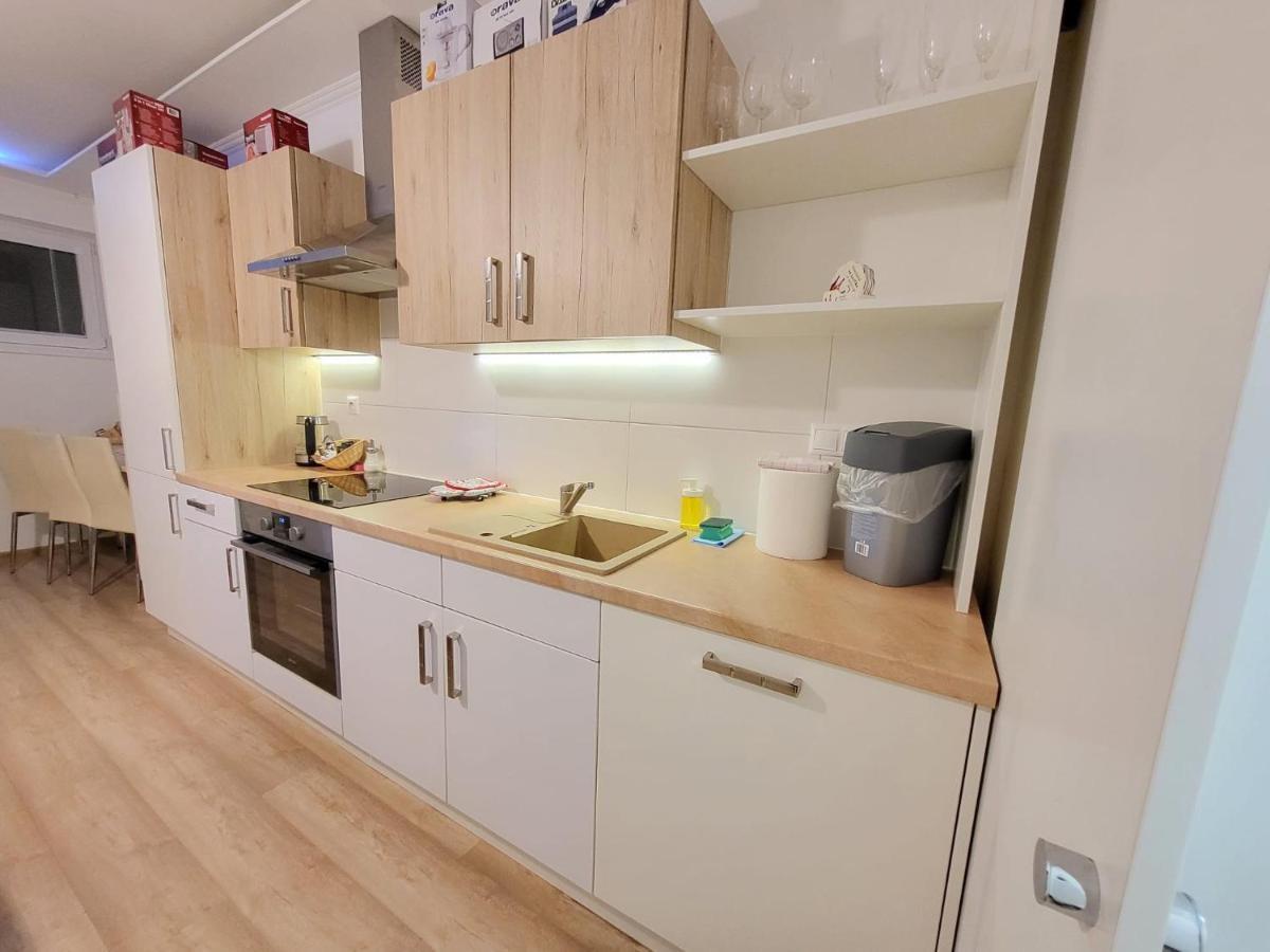 Velky Apartman 3 Братислава Экстерьер фото