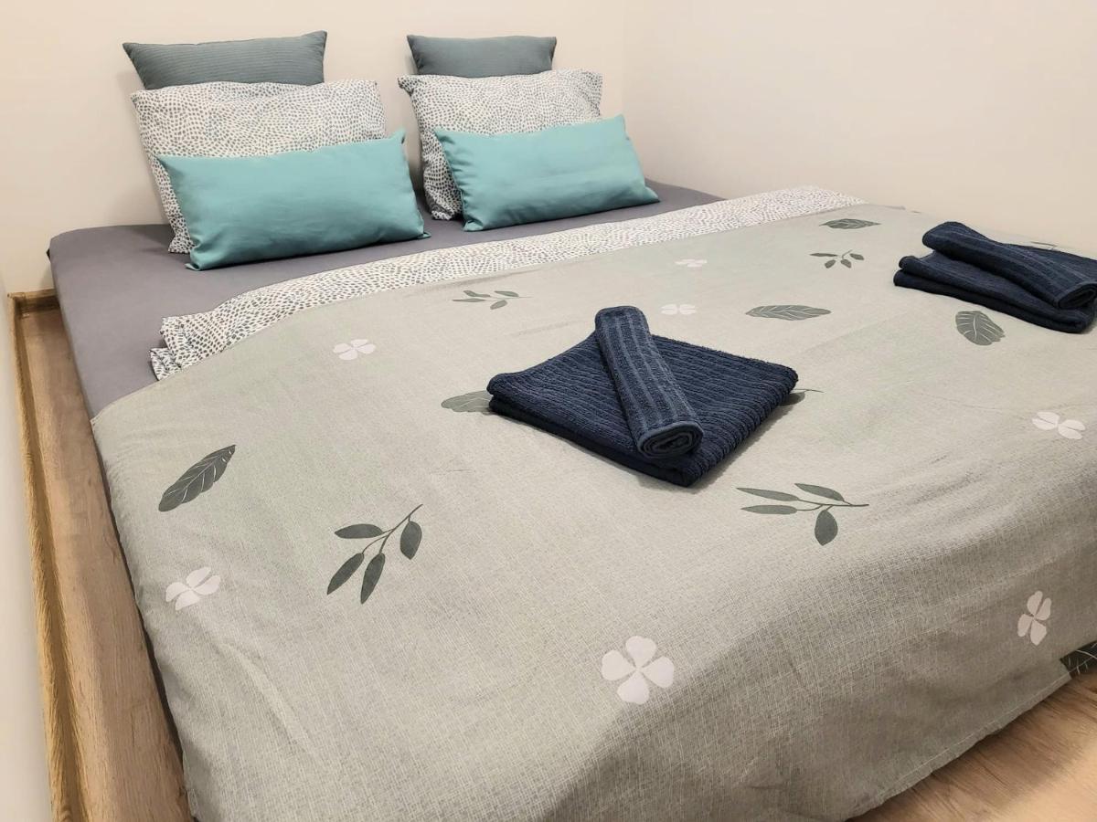 Velky Apartman 3 Братислава Экстерьер фото